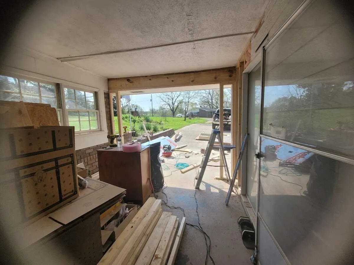 Air movers and dehumidifier for Water Mitigation Services in Hapeville